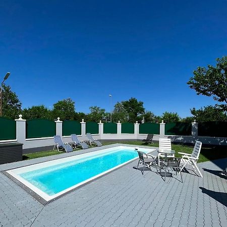 Traum Apartment Mit Pool+Balkon Wien Exterior foto