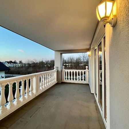Traum Apartment Mit Pool+Balkon Wien Exterior foto