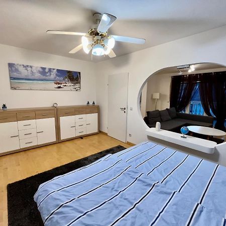 Traum Apartment Mit Pool+Balkon Wien Exterior foto