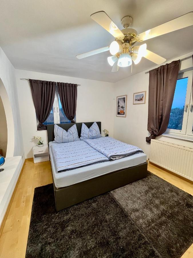 Traum Apartment Mit Pool+Balkon Wien Exterior foto